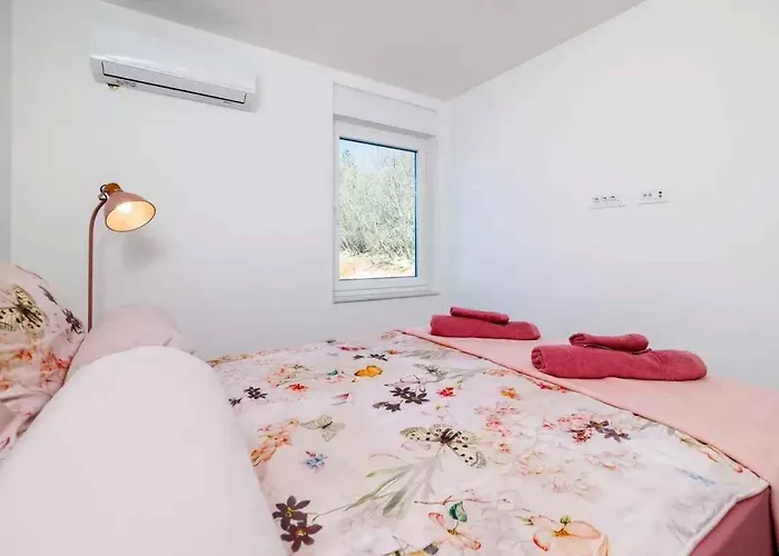 In 49873 Apartament Dramalj