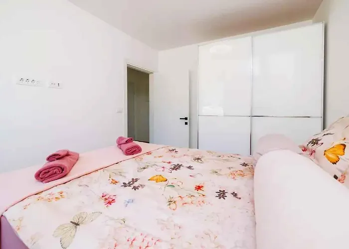 Apartamento In 49873